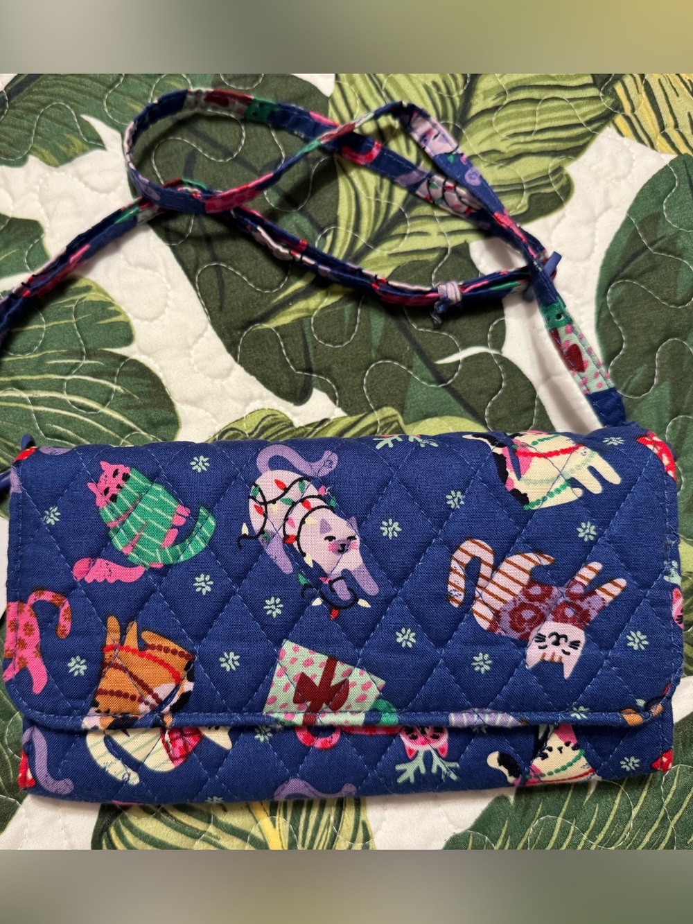 NWT Vera Bradley Navy Quilted Crossbody with Multicolor holiday Cat Print